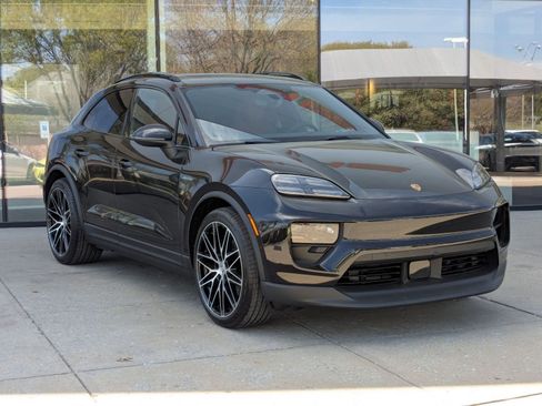 New 2026 Porsche Macan 4 Electric AWD/4WD image 7