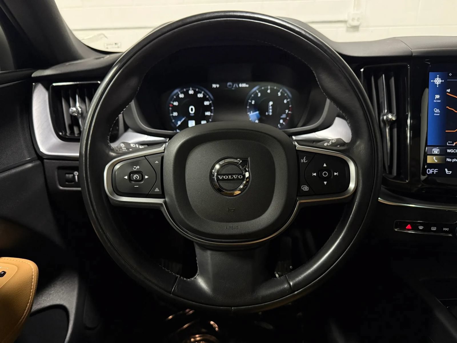 Used 2020 Volvo XC60 T5 Momentum AWD/4WD image 43