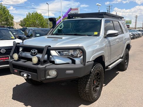 Used 2018 Toyota 4Runner TRD Off-Road Premium AWD/4WD image 1
