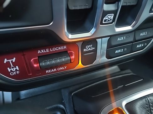 New 2026 Jeep Gladiator Mojave image 65