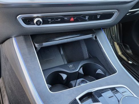 Used 2025 BMW X5 sDrive40i w/ Climate Comfort Package image 24