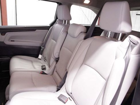 Used 2024 Honda Odyssey EX-L image 19