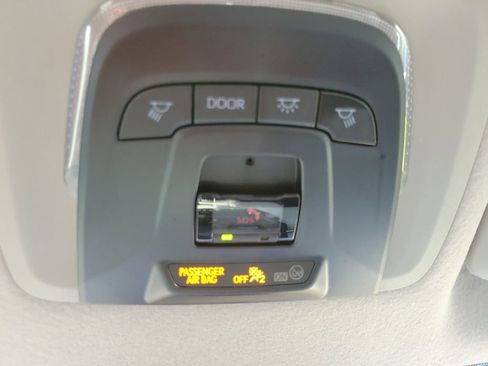 Used 2025 Toyota Corolla Cross L FWD image 38