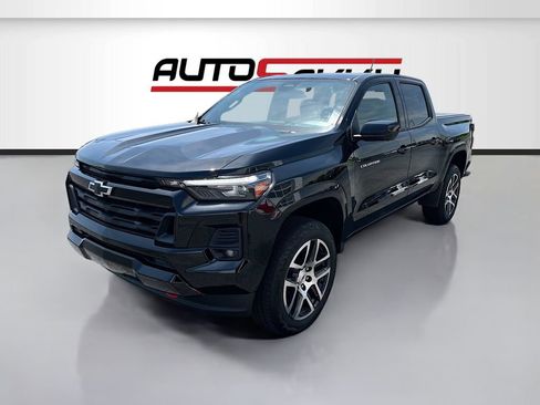 Used 2023 Chevrolet Colorado Z71 w/ Z71 Convenience Package 2 AWD/4WD image 3