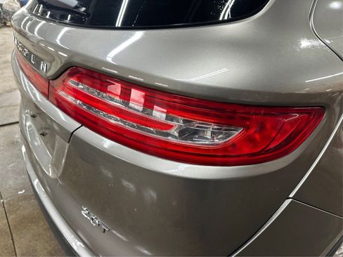 Used 2017 Lincoln MKC Premiere image 22