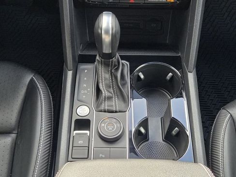 Used 2023 Volkswagen Atlas Cross Sport SE image 21