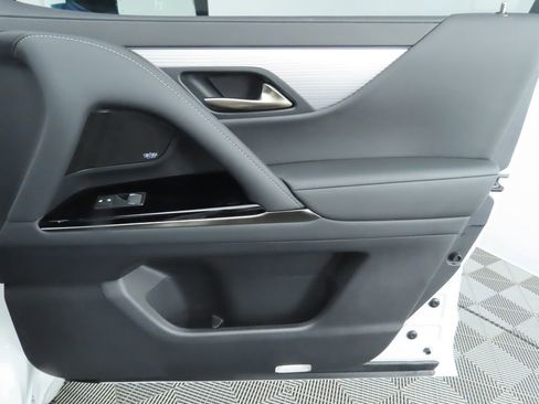 Certified 2024 Lexus LX 600 F Sport image 25