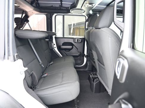 Used 2021 Jeep Wrangler Unlimited Sport image 41