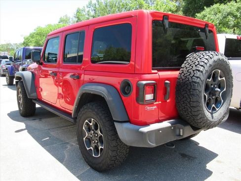 Used 2022 Jeep Wrangler Unlimited Sport w/ Sun And Sound Package AWD/4WD image 3
