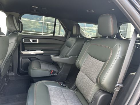 Used 2022 Ford Explorer Timberline AWD/4WD image 3
