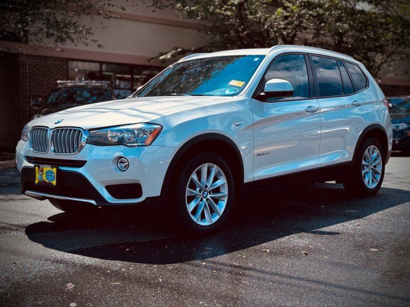 Used 2016 BMW X3 xDrive28i AWD/4WD image 3