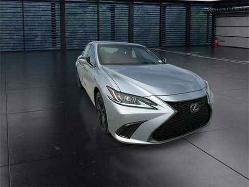 Certified 2024 Lexus ES 350 F Sport image 2