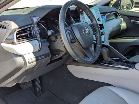 Used 2024 Toyota Camry SE image 13