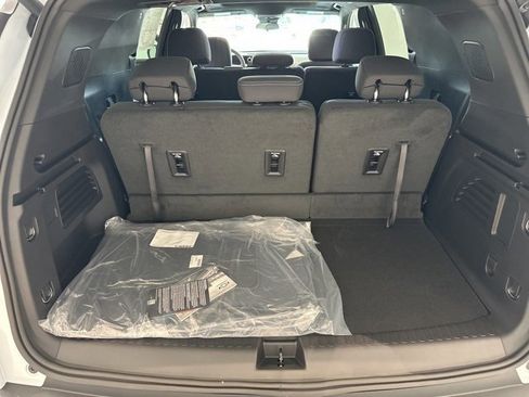 New 2026 Chevrolet Traverse LT w/ Sun and Wheel Package image 15