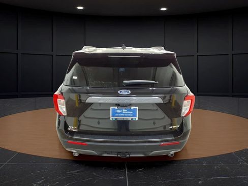 Certified 2023 Ford Explorer XLT w/ Equipment Group 202A AWD/4WD image 5