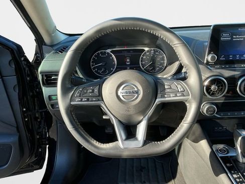 Used 2021 Nissan Sentra SV image 13