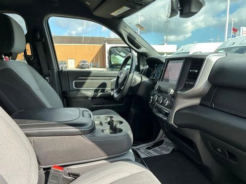 Used 2024 RAM 2500 Big Horn w/ Bed Utility Group image 31