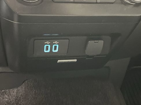 Used 2017 Ford F150 XLT w/ Equipment Group 302A Luxury image 24