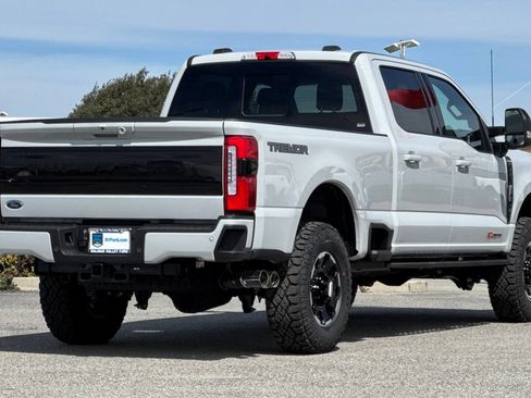 New 2026 Ford F250 Platinum w/ Tremor Off-Road Package AWD/4WD image 4