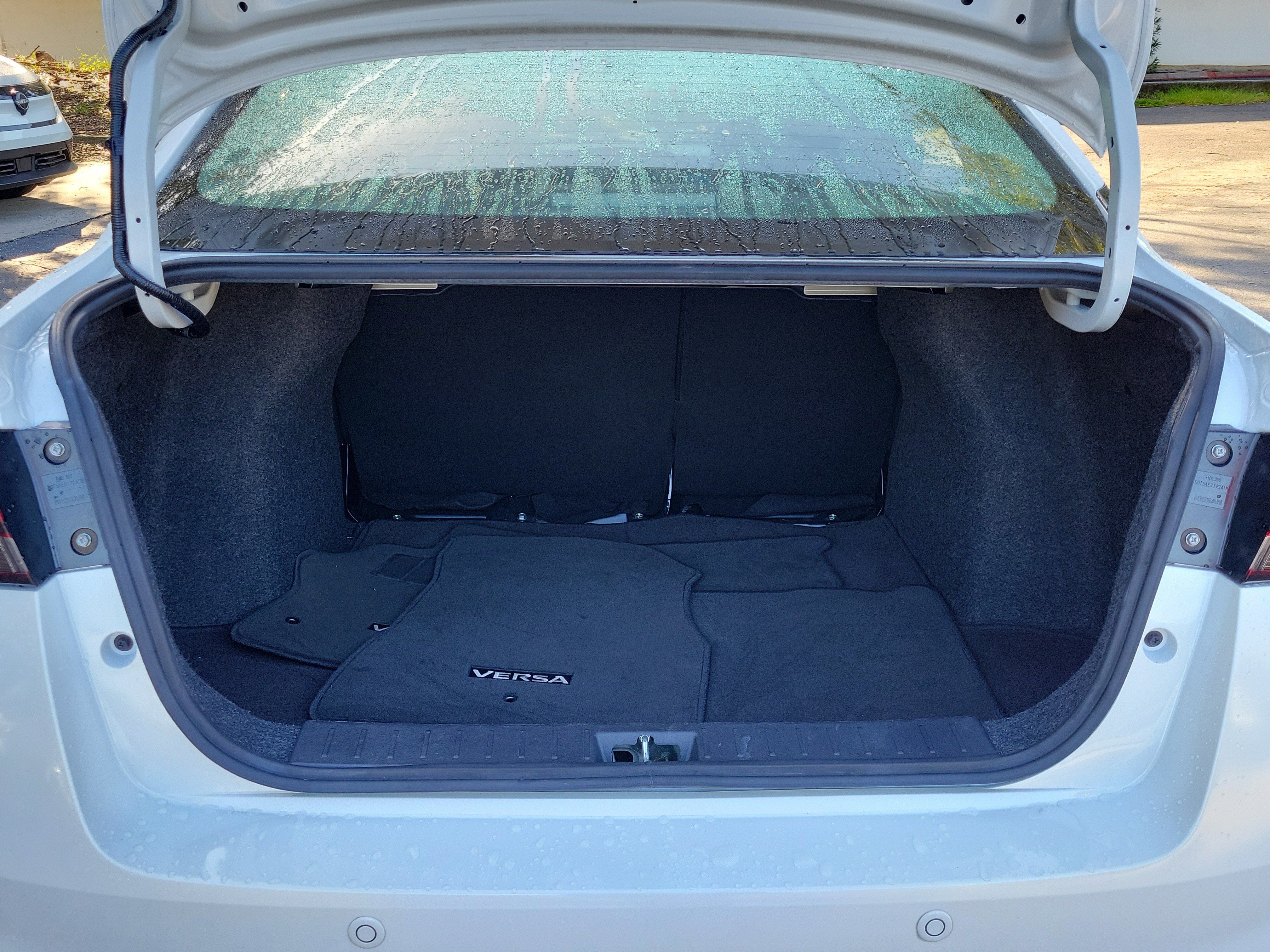 Certified 2025 Nissan Versa SV FWD image 9