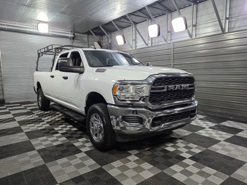 Used 2024 RAM 3500 Tradesman w/ Chrome Appearance Group image 3