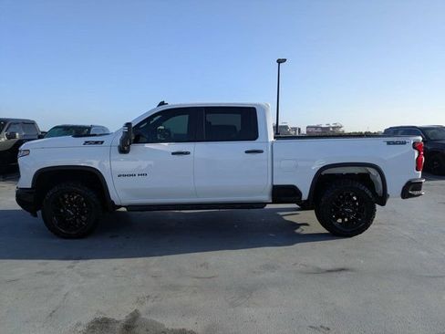 Used 2026 Chevrolet Silverado 2500 LT w/ Trail Boss Package AWD/4WD image 6