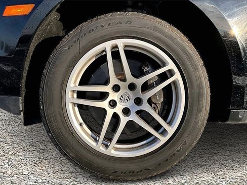 Used 2018 Porsche Macan image 9