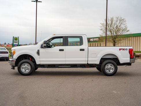 Used 2017 Ford F250 XL w/ Power Equipment Group image 6