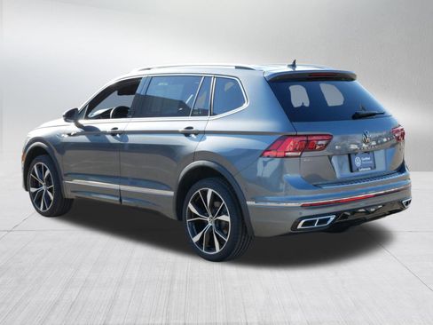 Certified 2024 Volkswagen Tiguan SEL R-Line image 5
