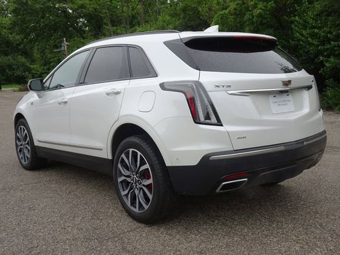 Certified 2023 Cadillac XT5 Sportv w/ Technology Package AWD/4WD image 3