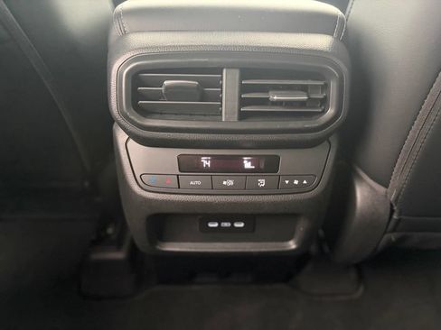 Used 2024 Honda Pilot Touring image 20
