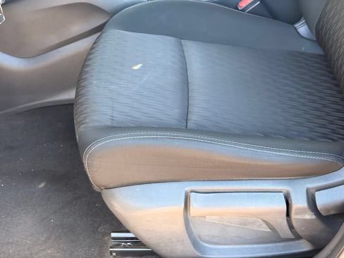 Used 2018 Nissan Rogue S FWD image 21