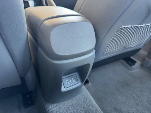 Used 2025 Hyundai Elantra SEL FWD image 23
