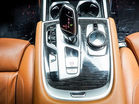 Used 2019 BMW 750i xDrive w/ Executive Package image 22