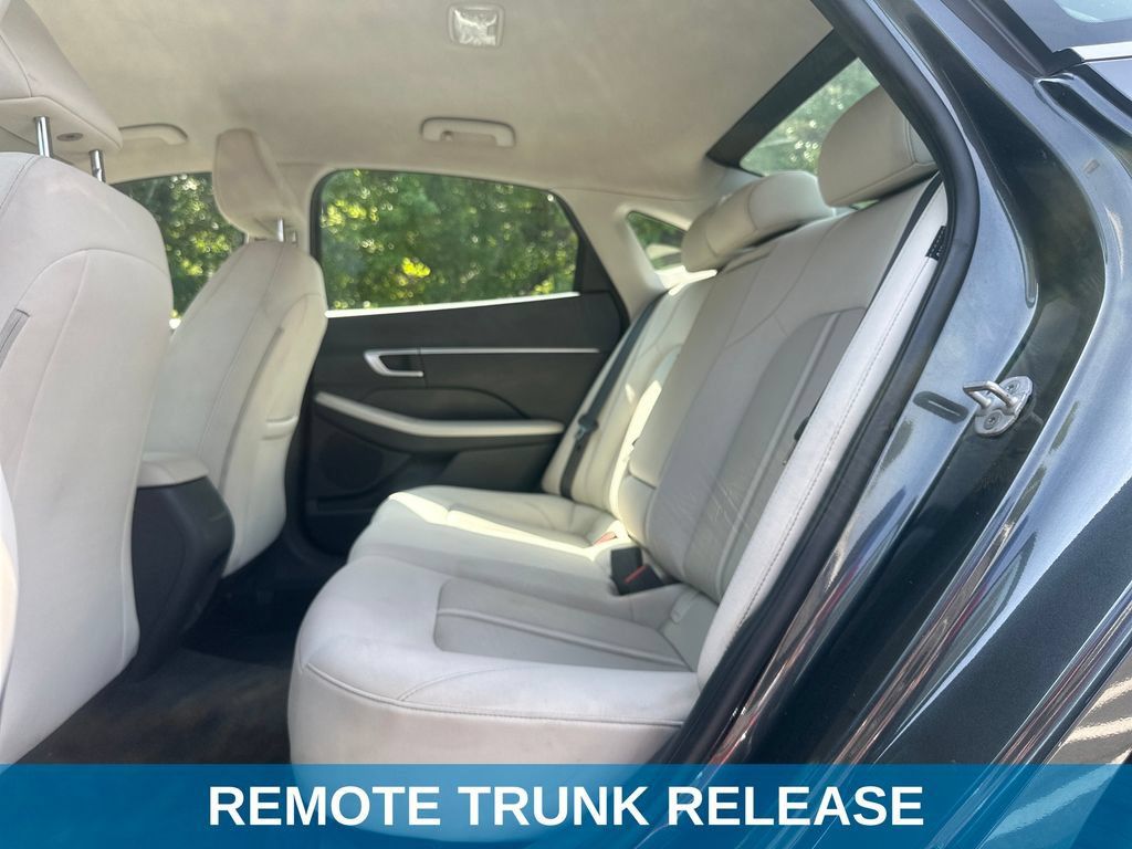 Used 2025 Hyundai Sonata SEL FWD image 25