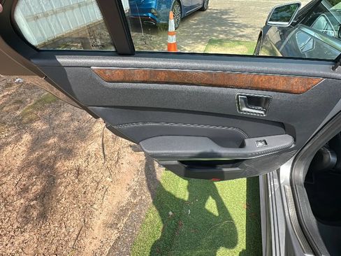 Used 2015 Mercedes-Benz E 350 4MATIC Sedan image 17