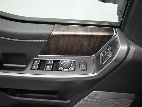 New 2026 Ford F350 Lariat w/ Black Appearance Package image 17