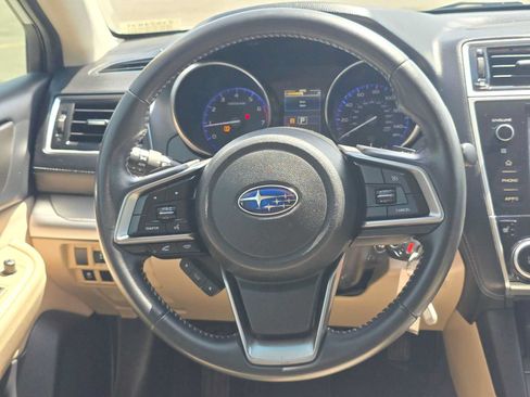 Used 2018 Subaru Outback 2.5i Premium AWD/4WD image 19