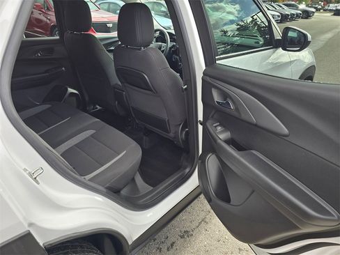 Used 2022 Chevrolet TrailBlazer LT w/ Convenience Package image 14