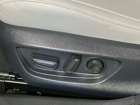 Used 2026 Toyota Camry SE w/ Multimedia Upgrade Package FWD image 14