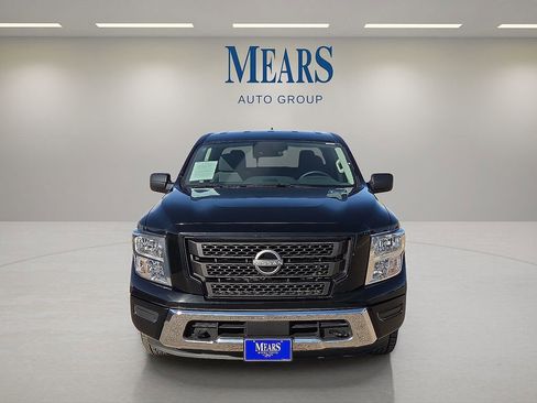 Used 2023 Nissan Titan SV image 9