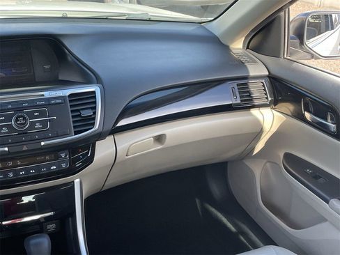 Used 2016 Honda Accord LX image 15