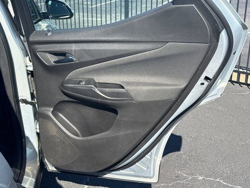 Used 2022 Chevrolet Bolt EUV LT image 17