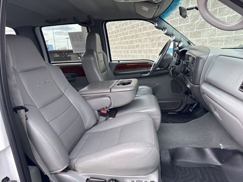 Used 2002 Ford F350 Lariat image 32