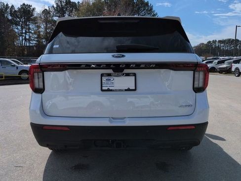 New 2026 Ford Explorer Active image 5