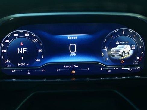 Used 2023 Chevrolet Tahoe Z71 w/ Off-Road Capability Package image 24