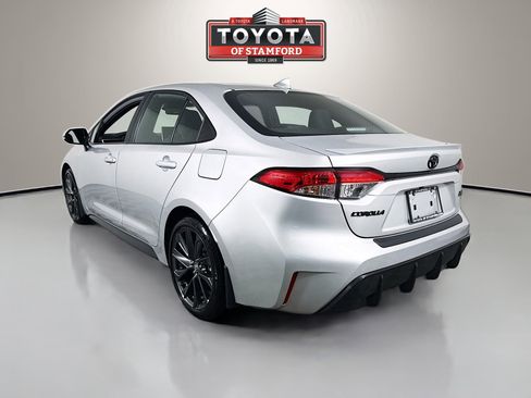 Certified 2025 Toyota Corolla SE w/ SE Premium Package image 5