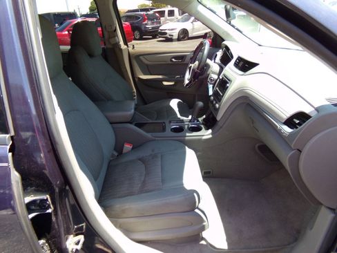 Used 2017 Chevrolet Traverse LS FWD image 26