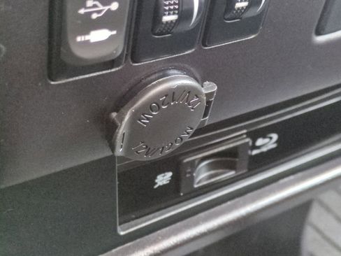 Used 2015 Toyota Sienna SE Premium image 35