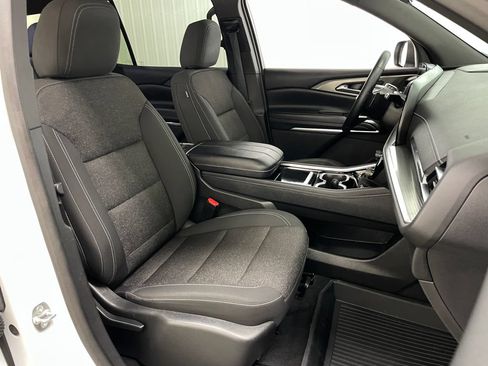 Certified 2024 Chevrolet Traverse LT FWD image 39
